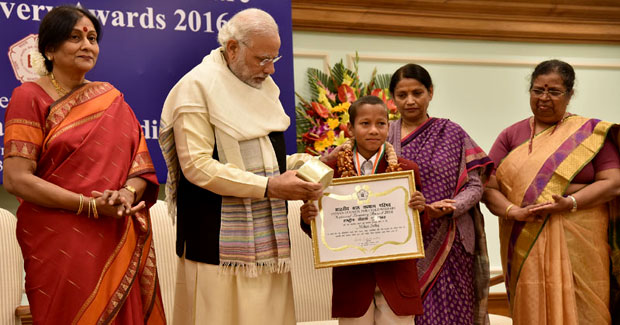Odisha boy Mohan Sethy receives National Bravery Award 2016