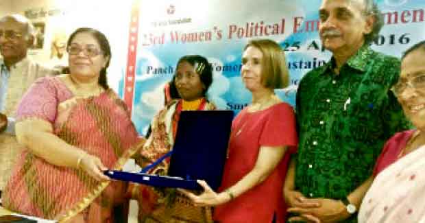 Odisha: Dongaria Sarpanch gets Women Panchayat Leader award