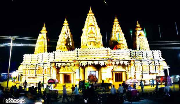 Bhubaneswar Durga Puja 2016 pandals, light decorations photos